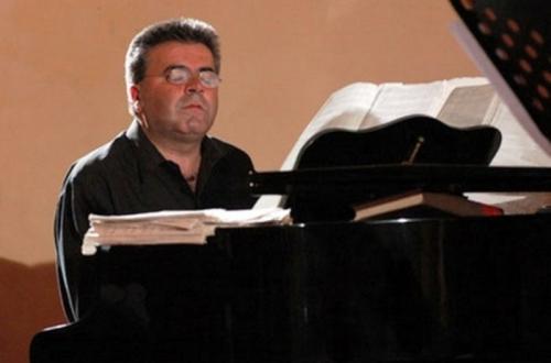 Il pianista Rosario Mastroserio live a Bari