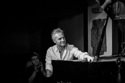 AGOSTO A TEMPO DI JAZZ  con NICO MORELLI IN TRIO -