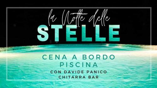 La notte delle stelle con Cena e chitarra bar a bordo piscina
