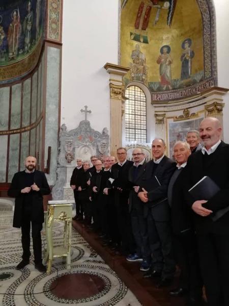 Concerto di canti gregoriani Adorna Thalamum