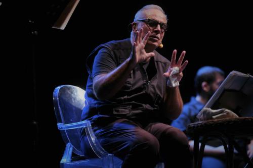 "Un’Odissea infinita" con ENZO DECARO