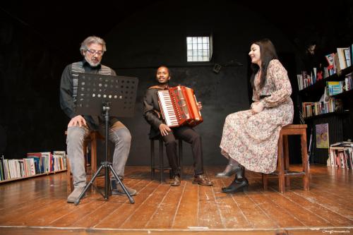 Un viaggio sulle tracce di “poesia”