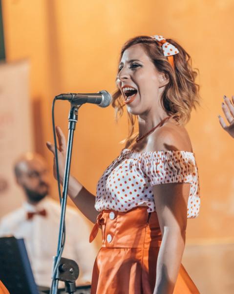 Pop & International live music