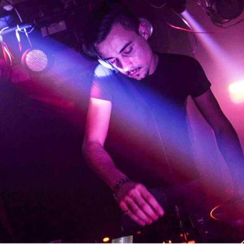 HAPPY HOUR  CON DAVIDE PULIERI DJ
