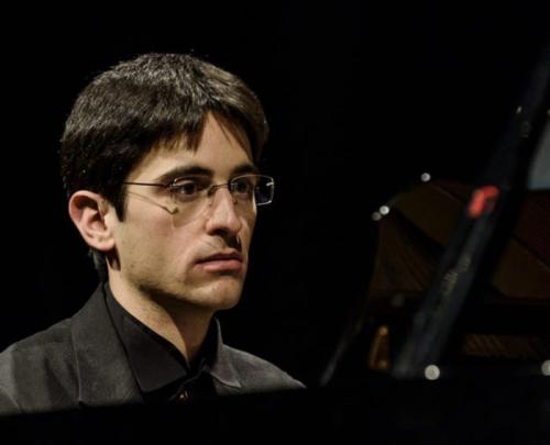 Sulle note di Mussorgsky e Dvorak, il pianista Ceci nel secondo appuntamento dell'Associazione Auditorium