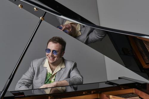 Raphael Gualazzi torna in concerto a Bari