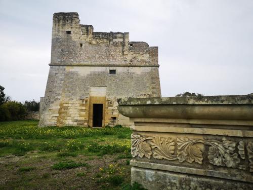 Visita del borgo rinascimentale di Roca Nuova