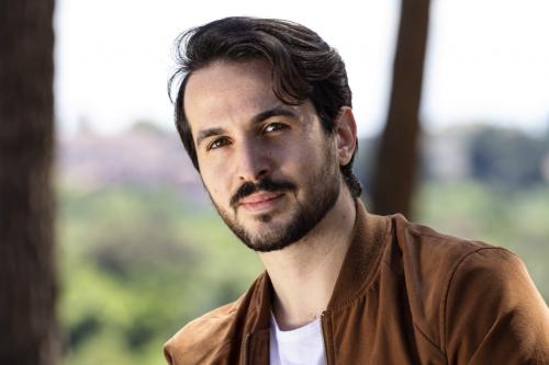 LE TA ME spettacolo scritto e diretto da Nicholas Gallo