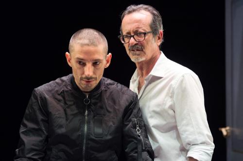 Rocco Papaleo e Fausto Paravidino in "Peachum Un'opera da Tre Soldi"