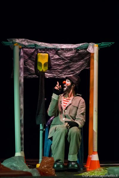 “Casa Romantika” di e con Clown Giulivo