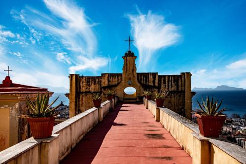 ALLA SCOPERTA DEL COMPLESSO MONUMENTALE  DI SAN NICOLA DA TOLENTINO NEAPOLITAN JAZZ E OMAGGI A PINO DANIELE Aperitivo + Visita Guidata + Concerto