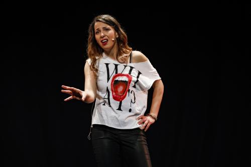 Chiara Becchimanzi presenta Terapia di Gruppo a Bari