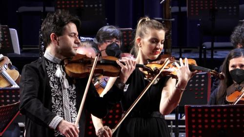 PACE - violinisti Oleksandr SEMCHUK e Ksenia MILAS