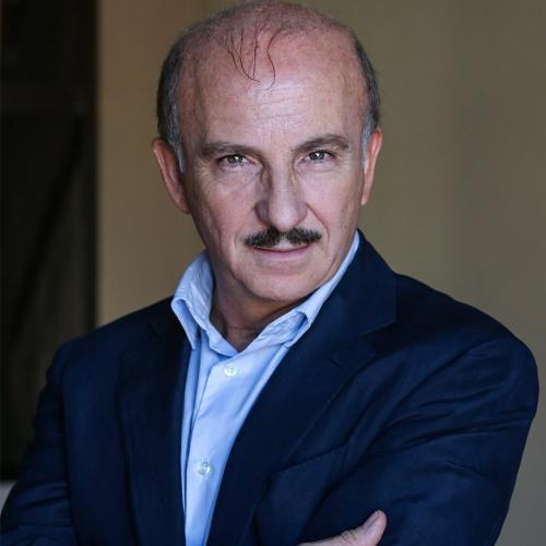 “La rottamazione di un italiano perbene”, la commedia di Carlo Buccirosso