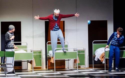 RE LIAR L'uomo con la Corona ispirato al Re Lear di Shakespeare