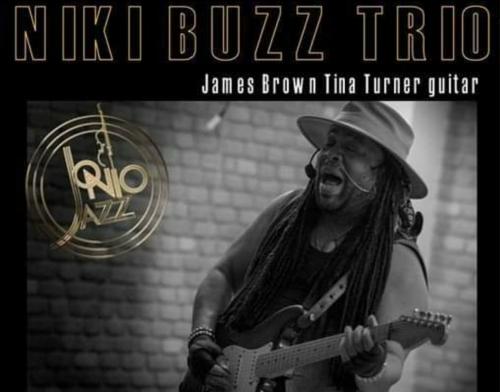 Niki Buzz ( USA ) live at Scarlatti Caffè