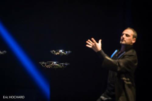 In prima mondiale Sky Drone, magia con i droni