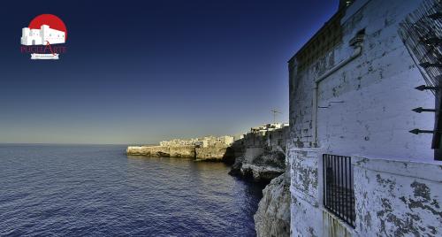 Walking dalla città allo scoglio, la città e l'eremita