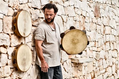 In Piazza Salandra Arneo Tambourine Project