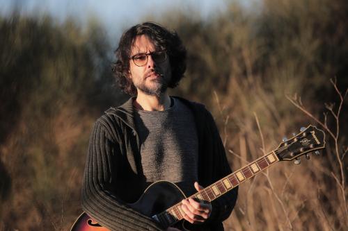 Massimo Donno presenta il nuovo disco Lontano