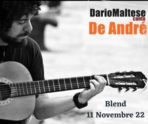 Dario Maltese canta De Andrè