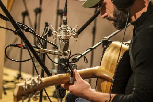 Pier Dragone in concerto presenta "Canzoni per la strada"