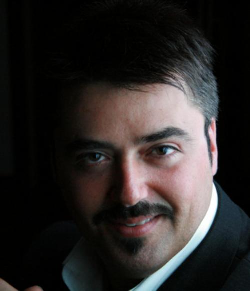 “Invito all’opera”, concerto lirico con il tenore Raffaele Pastore