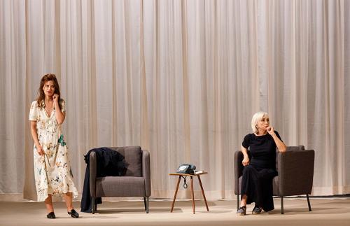 Addio fantasmi, trasposizione teatrale in scena a Monopoli