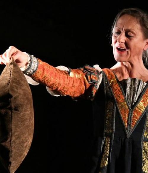 Insight Lucrezia, in scena a Manfredonia