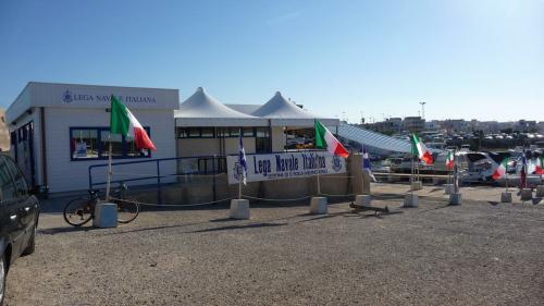A Pesca di Plastica: Lega Navale Italiana sez. di San Foca e Fipsas insieme per la tutela del mare