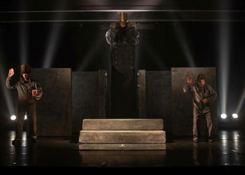 "Ci vuole un fiore - Famiglie a teatro"