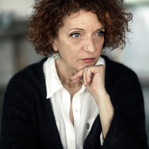 Emma Saponaro presenta “Se devo essere una mela”