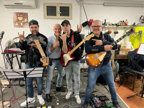 prima edizione di  "Thunder and lightning"