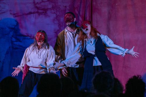 Masquearade Mask, in Scena a Brindisi