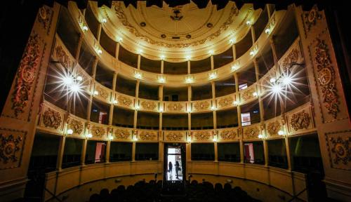 CENERENTOLA testo di TIZIANA SCHIAVARELLI