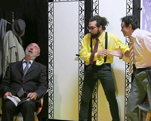 “A Teatro nel Parco” con la commedia “Tre sull’altalena”, giovedì 13 luglio a Manduria.