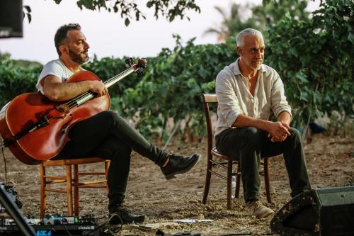 PAROLE DATE con con Fabrizio Saccomanno e musica dal vivo di Redi Hasa