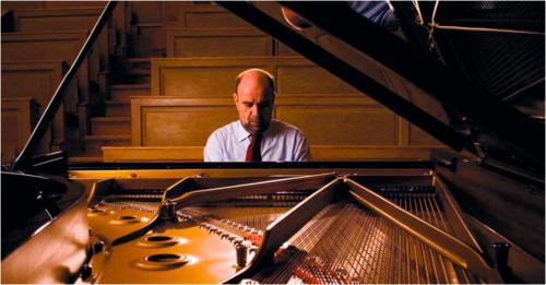 Omaggio a Robert Schumann e Antonin Dvorak del pianista Pierluigi Camicia