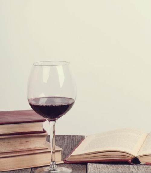 Singles reading 📖🍷
