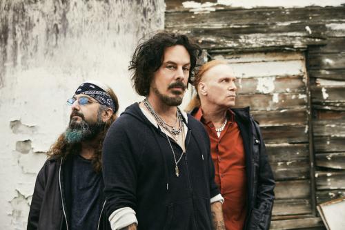 THE WINERY DOGS in CONCERTO