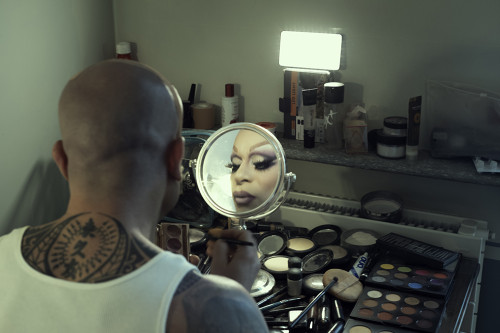Priscilla, la più nota drag queen italiana, protagonista di Do dot disturb all'Hotel Palazzo Caracciolo | 25 e 26 novemb