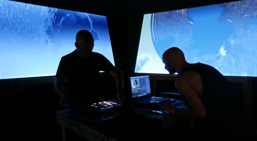 Dall'8 al 10 dicembre FOTONICA entra nel vivo all'Acquario Romano tra videomapping e performance di MURCOF, GÁBOR LÁZÁR e altri
