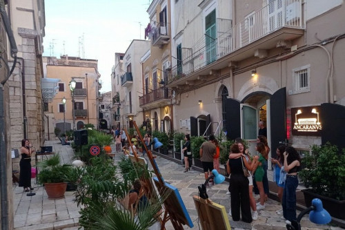 Concero degli "Abbàsc" - Trio Pugliese che allieterà la serata con pizziche, tamurriate, tarantelle e tanto altro