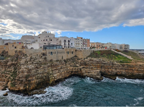 Passeggiata serale a Polignano con aperitivo