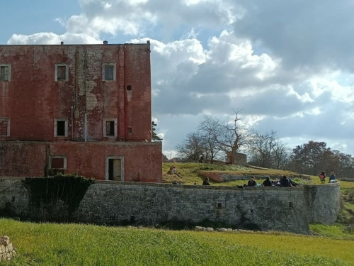 La Casa Rossa, crocevia di Puglia