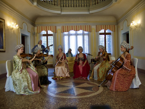 ATTESISSIMO APPUNTAMENTO  CON  SOGNO VENEZIANO ENSEMBLE  IL 25 FEBBRAIO PRESSO IL TEATRO CURCI DI BARLETTA   PER LA 40.ma STAGIONE MUSICALE DI CULTURA E MUSICA G. CURCI - ETS Unica data in Puglia  con Musica, danza, emozioni, ricordi......