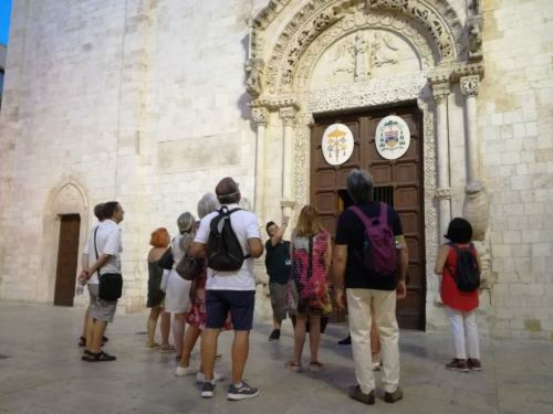 Visita teatralizzata della città tra leggende e bellezza