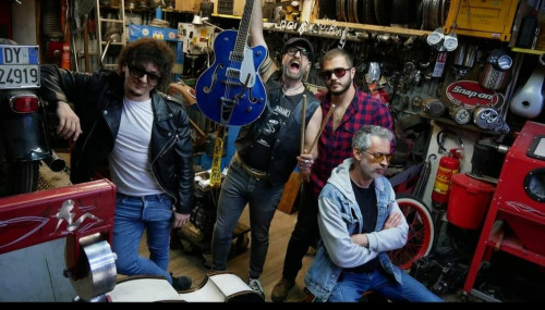 Go Go Gozzilla live at Scarlatti Caffè