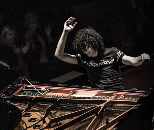 Giovanni Allevi in "Piano Solo Tour"