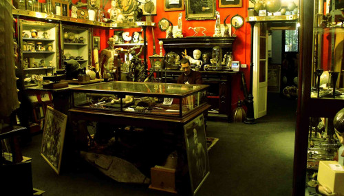 Torino Horror Story La Bottega dell'Antiquario
